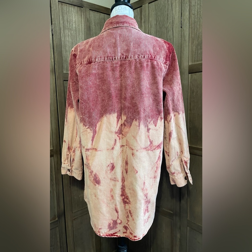 Women’s Corduroy Ombré Long Button Down Shirt. - Picture 5 of 7